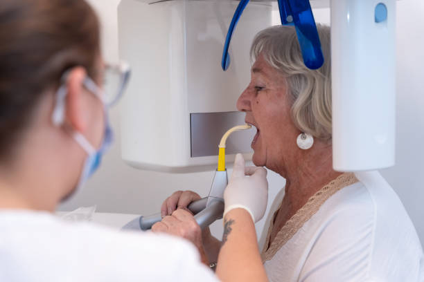 Best Urgent Dental Care for Toothache in Venetian Vlage, IL